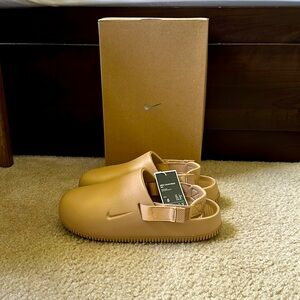 Nike calm mule men’s 8 women’s 9